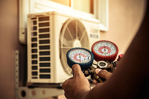 Professional Hvac Installation technician working in Overbrook, KS